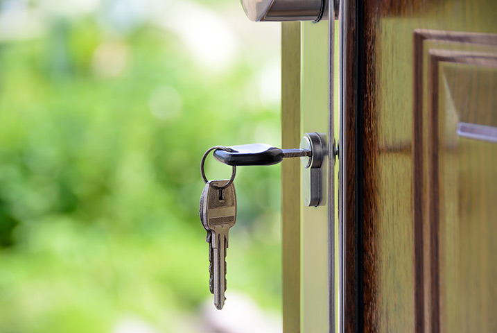 A2B Locks are able to provide local locksmiths in Norwood Green to repair your broken locks. 